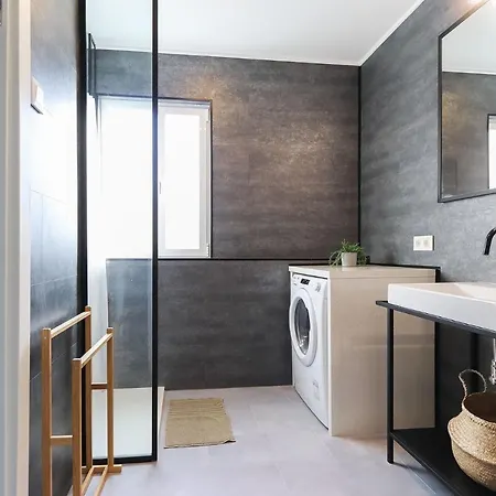 Rato Design With Terrace By Homing Apartment