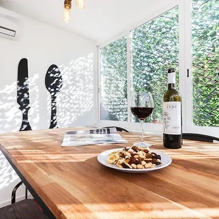 Rato Design With Terrace By Homing Apartment
